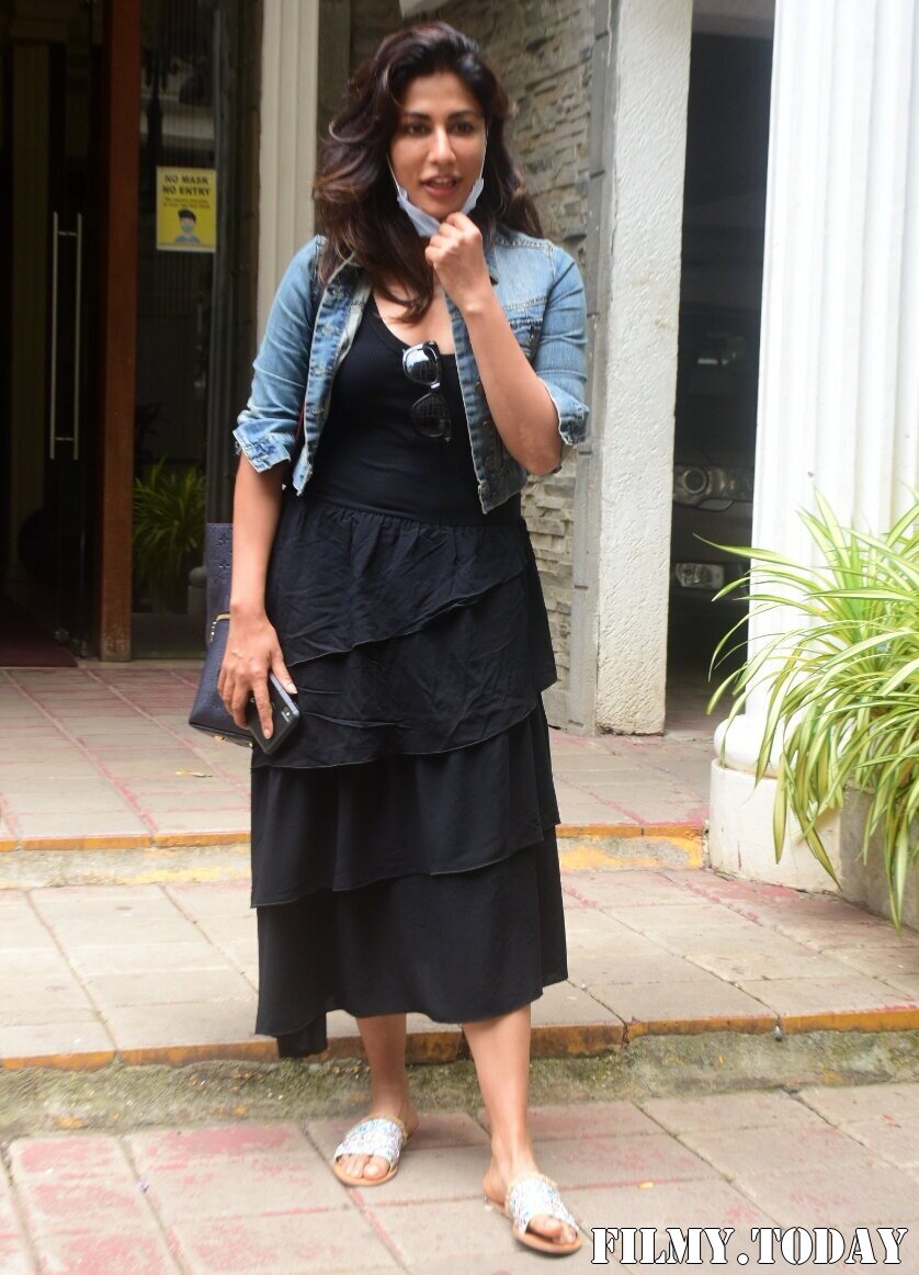 Chitrangada Singh - Photos: Celebs Spotted At Bandra | Picture 1811396