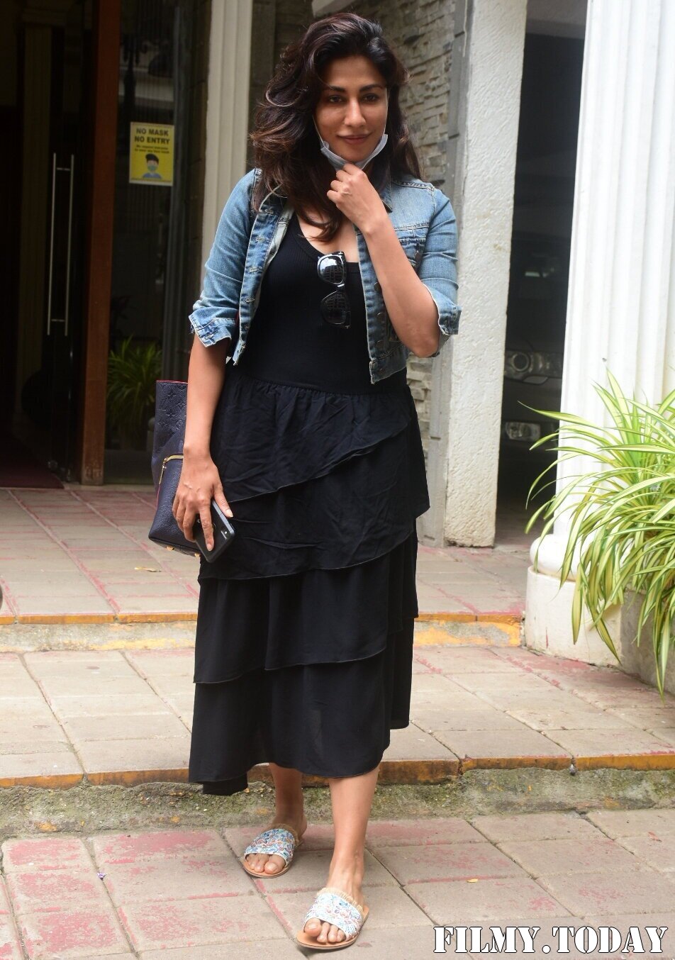 Chitrangada Singh - Photos: Celebs Spotted At Bandra | Picture 1811398