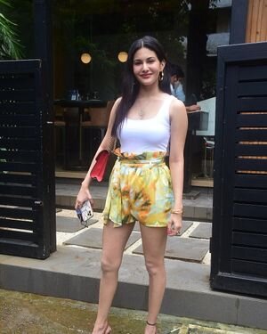 Amyra Dastur - Photos: Celebs Spotted At Bandra | Picture 1818108