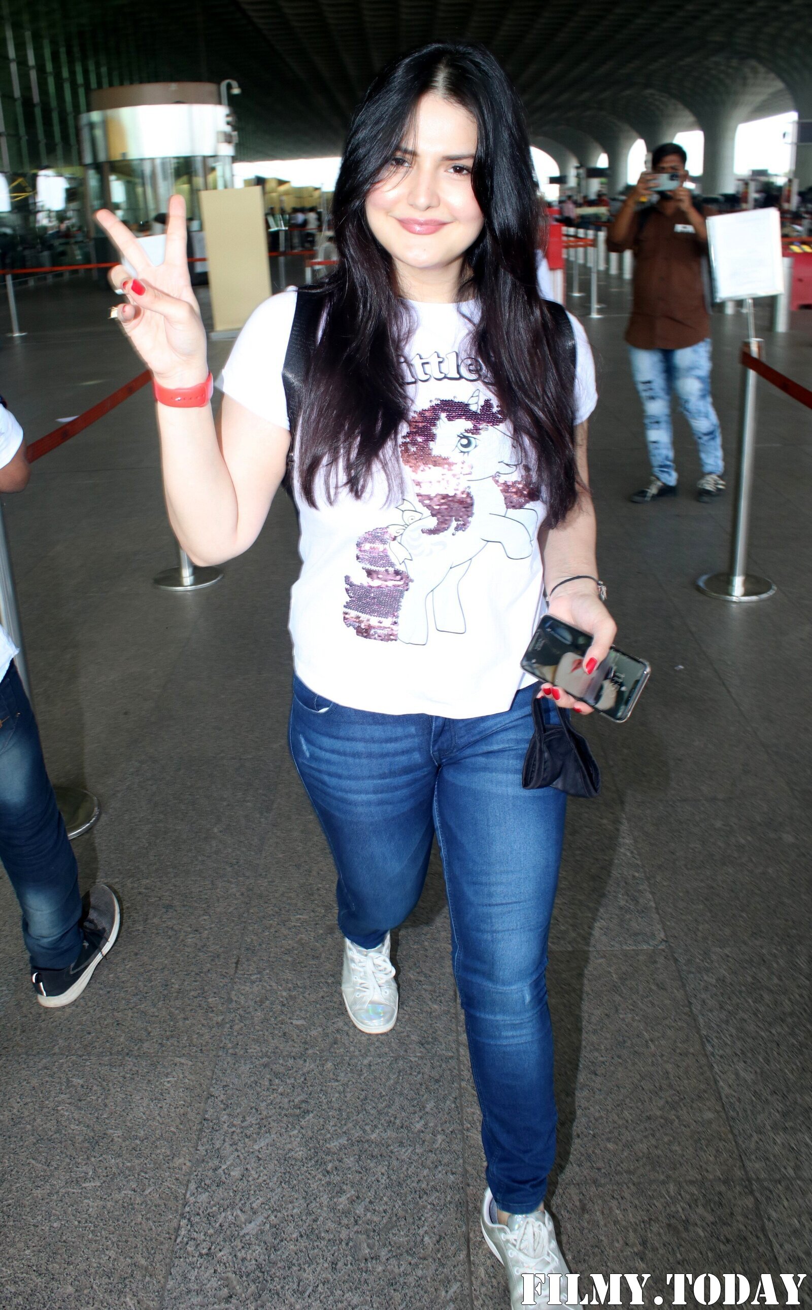 Zareen Khan - Photos: Celebs Spotted At Airport | Picture 1778242