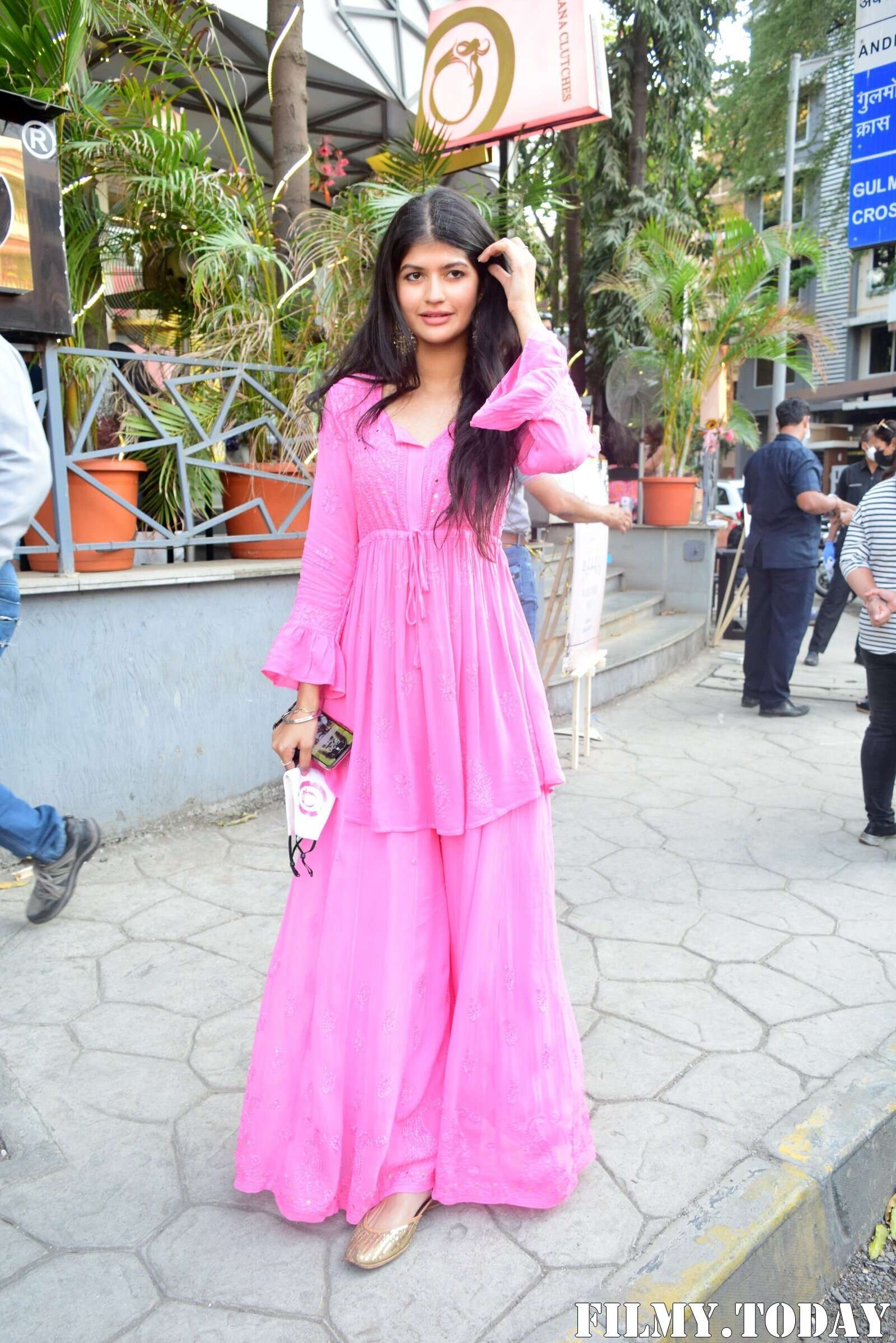 Anjini Dhawan - Photos: Celebs Spotted At Juhu | Picture 1778710