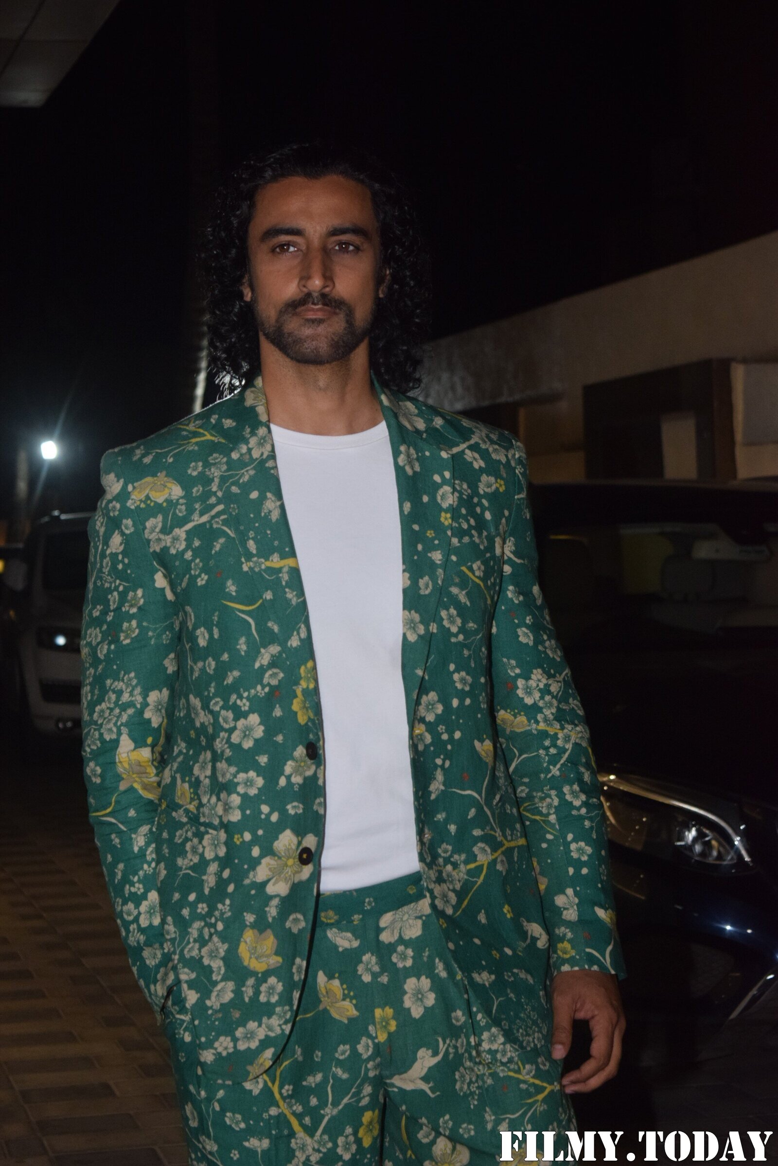 Kunal Kapoor - Photos: Celebs Spotted At T-Series Office | Picture 1780542