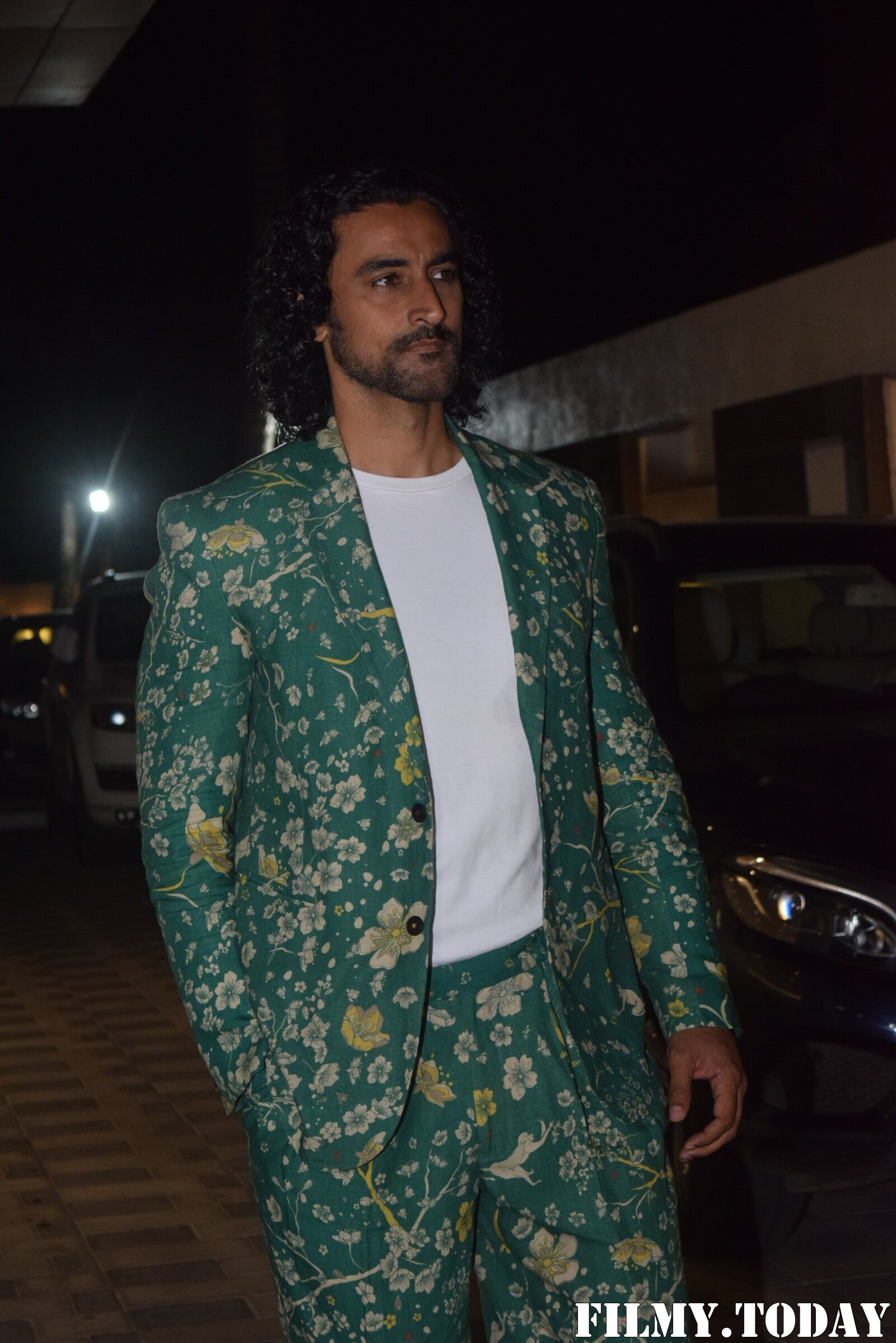 Kunal Kapoor - Photos: Celebs Spotted At T-Series Office | Picture 1780541