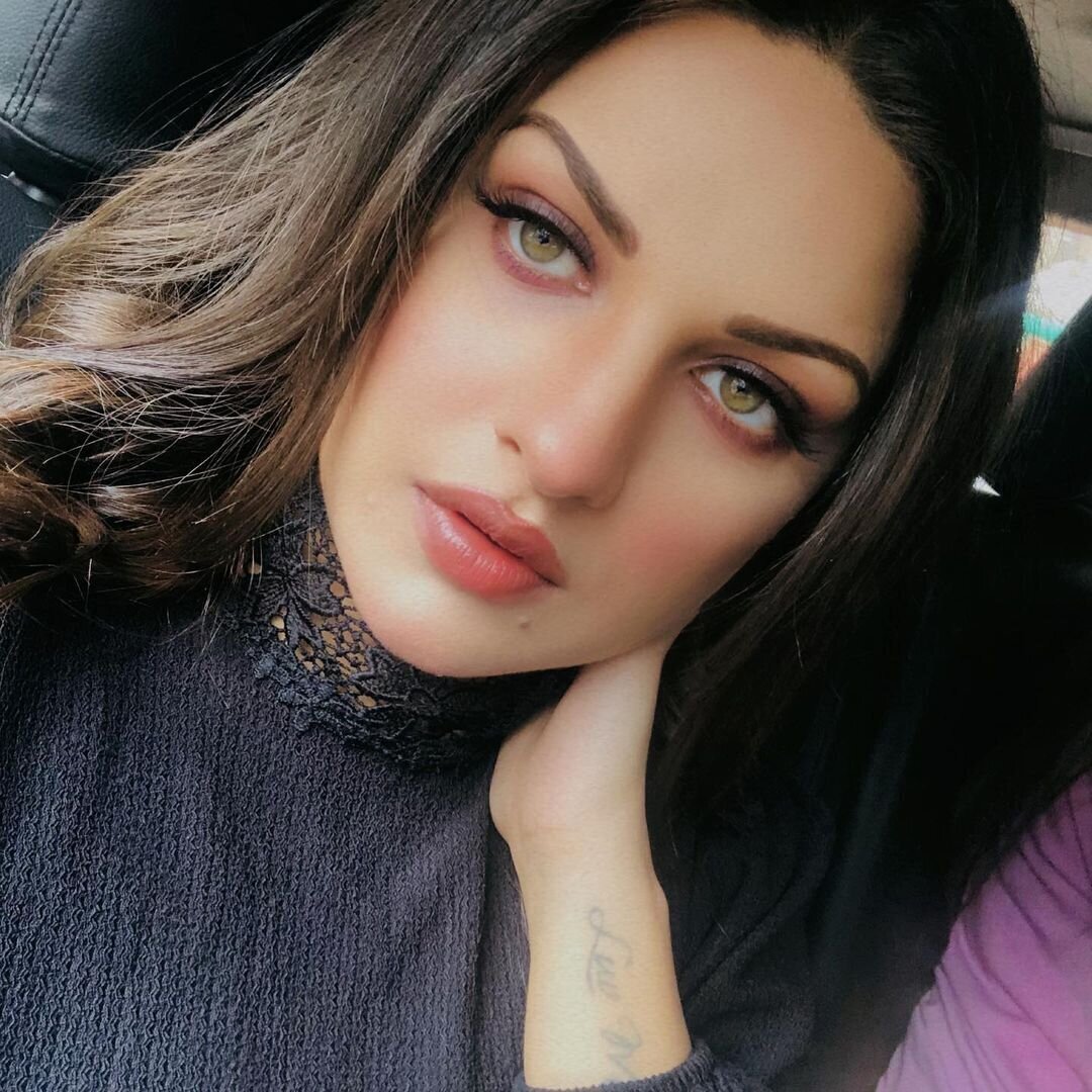 Himanshi Khurana Latest Photos | Picture 1792130