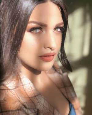 Himanshi Khurana Latest Photos | Picture 1792146