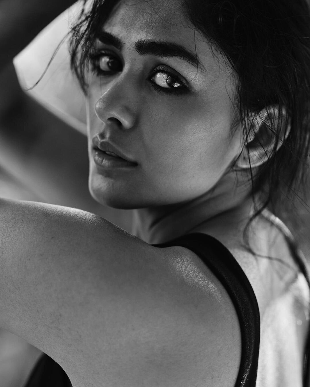 Mrunal Thakur Latest Photos | Picture 1798132