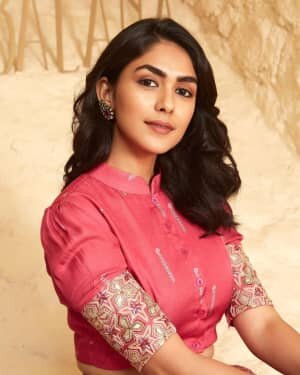 Mrunal Thakur Latest Photos | Picture 1798136