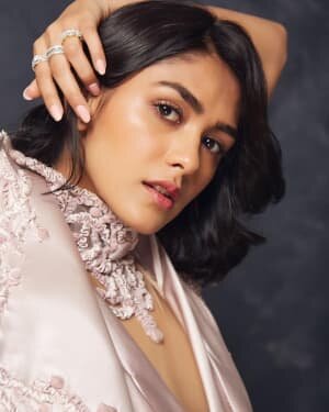 Mrunal Thakur Latest Photos | Picture 1798091