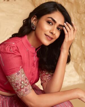 Mrunal Thakur Latest Photos | Picture 1798137