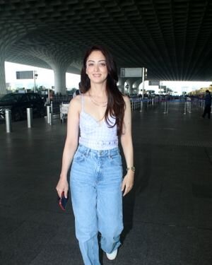 Sandeepa Dhar - Photos: Celebs Spotted At Airport | Picture 1835191