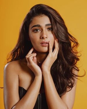Shalini Pandey Latest Photos | Picture 1835273