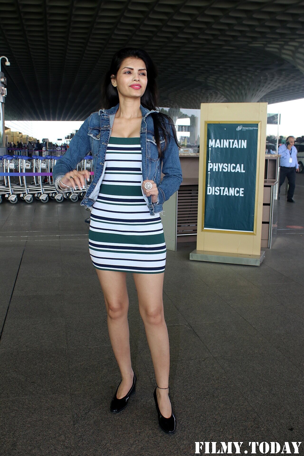 Sonali Raut - Photos: Celebs Spotted At Airport | Picture 1837288