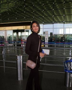 Erika Fernandez - Photos: Celebs Spotted At Airport | Picture 1837267