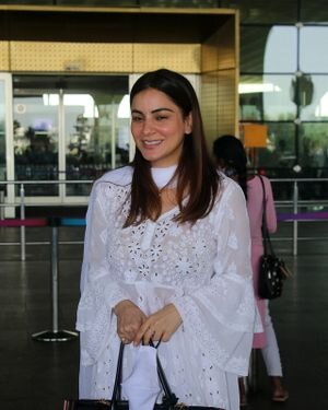 Shraddha Arya - Photos: Celebs Spotted At Airport | Picture 1837278