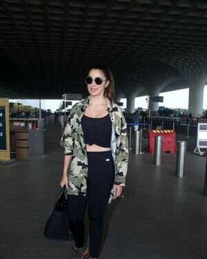 Raai Laxmi - Photos: Celebs Spotted At Airport | Picture 1837368