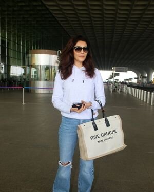 Karishma Tanna - Photos: Celebs Spotted At Airport | Picture 1837391