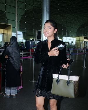 Kanika Mann - Photos: Celebs Spotted At Airport | Picture 1839775