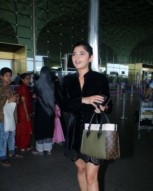 Kanika Mann - Photos: Celebs Spotted At Airport | Picture 1839776