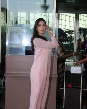 Nora Fatehi - Photos: Celebs Spotted At Airport | Picture 1842573