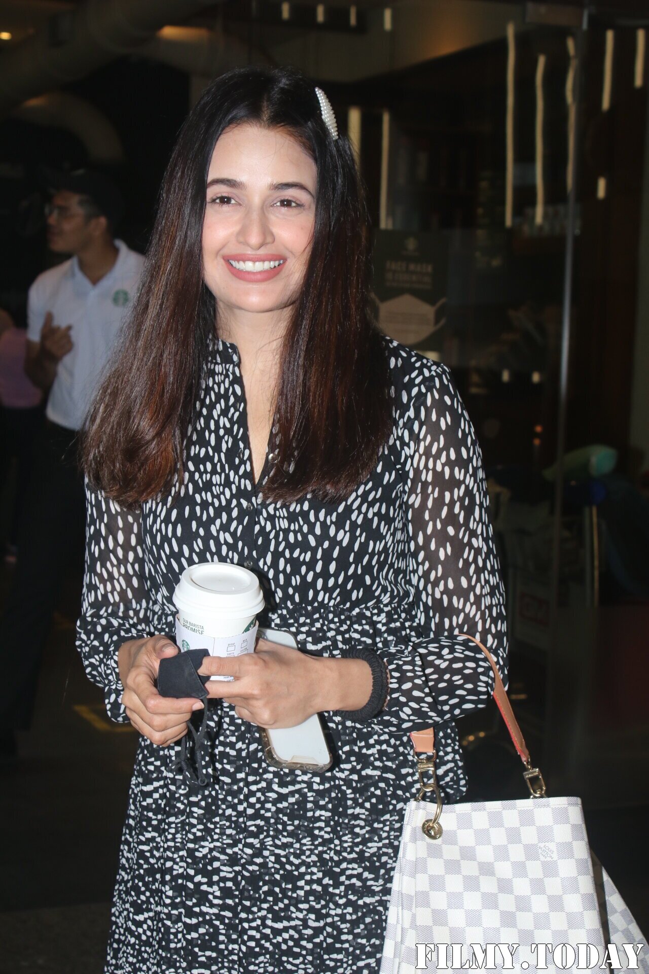 Yuvika Chaudhary - Photos: Celebs Spotted At Airport | Picture 1828279