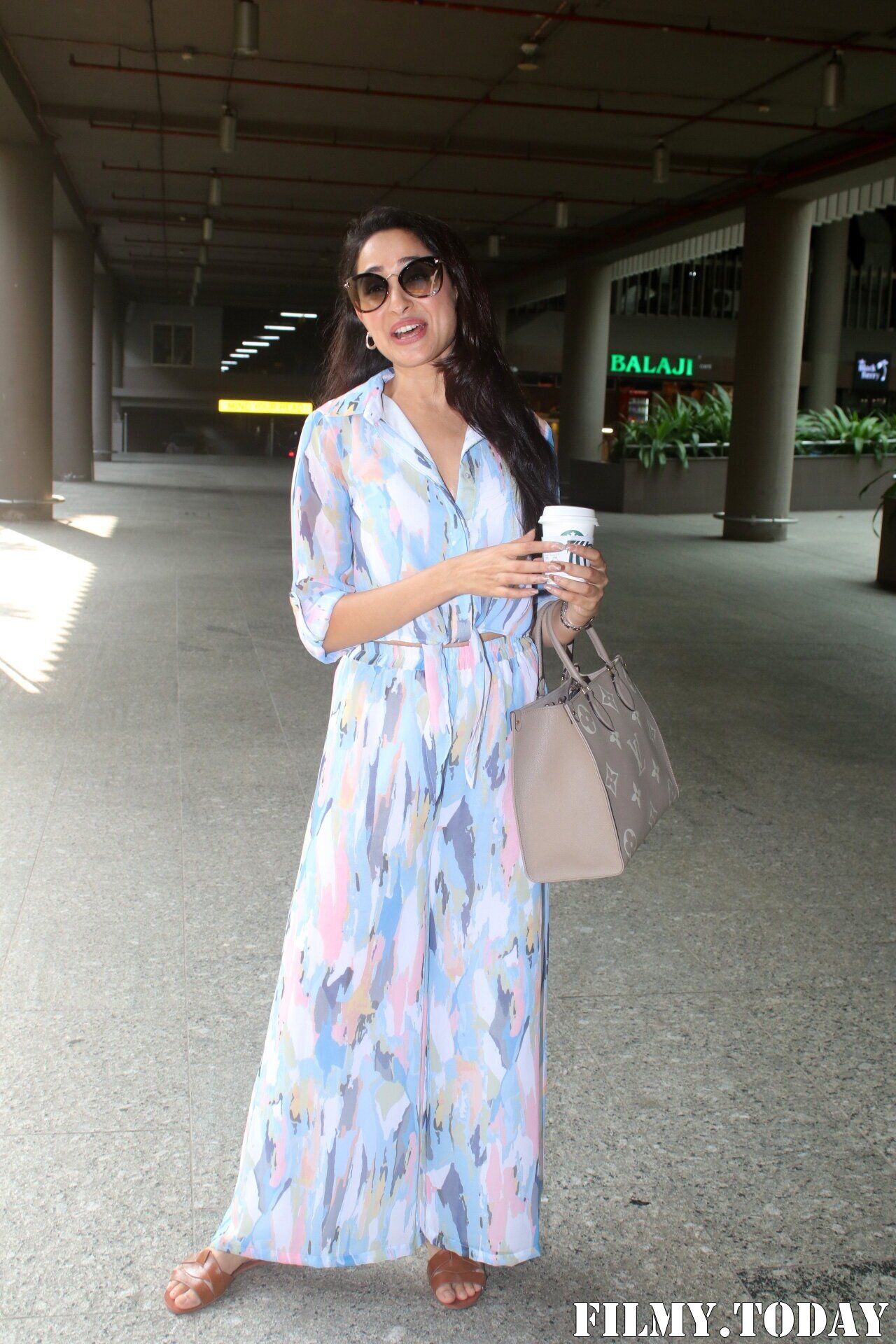 Pragya Jaiswal - Photos: Celebs Spotted At Airport | Picture 1828334