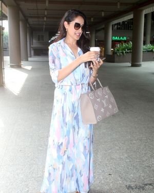 Pragya Jaiswal - Photos: Celebs Spotted At Airport | Picture 1828331
