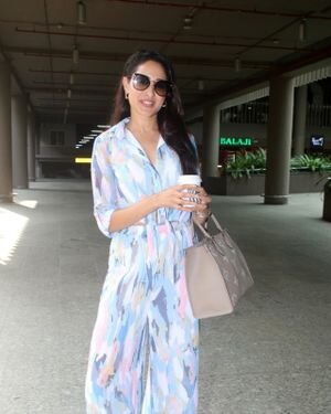 Pragya Jaiswal - Photos: Celebs Spotted At Airport | Picture 1828333