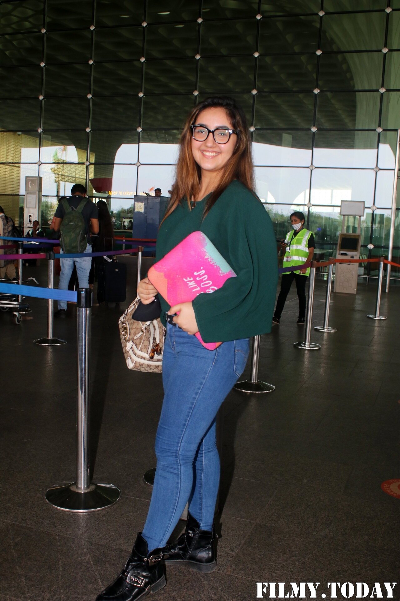 Ashnoor Kaur - Photos: Celebs Spotted At Airport | Picture 1828527