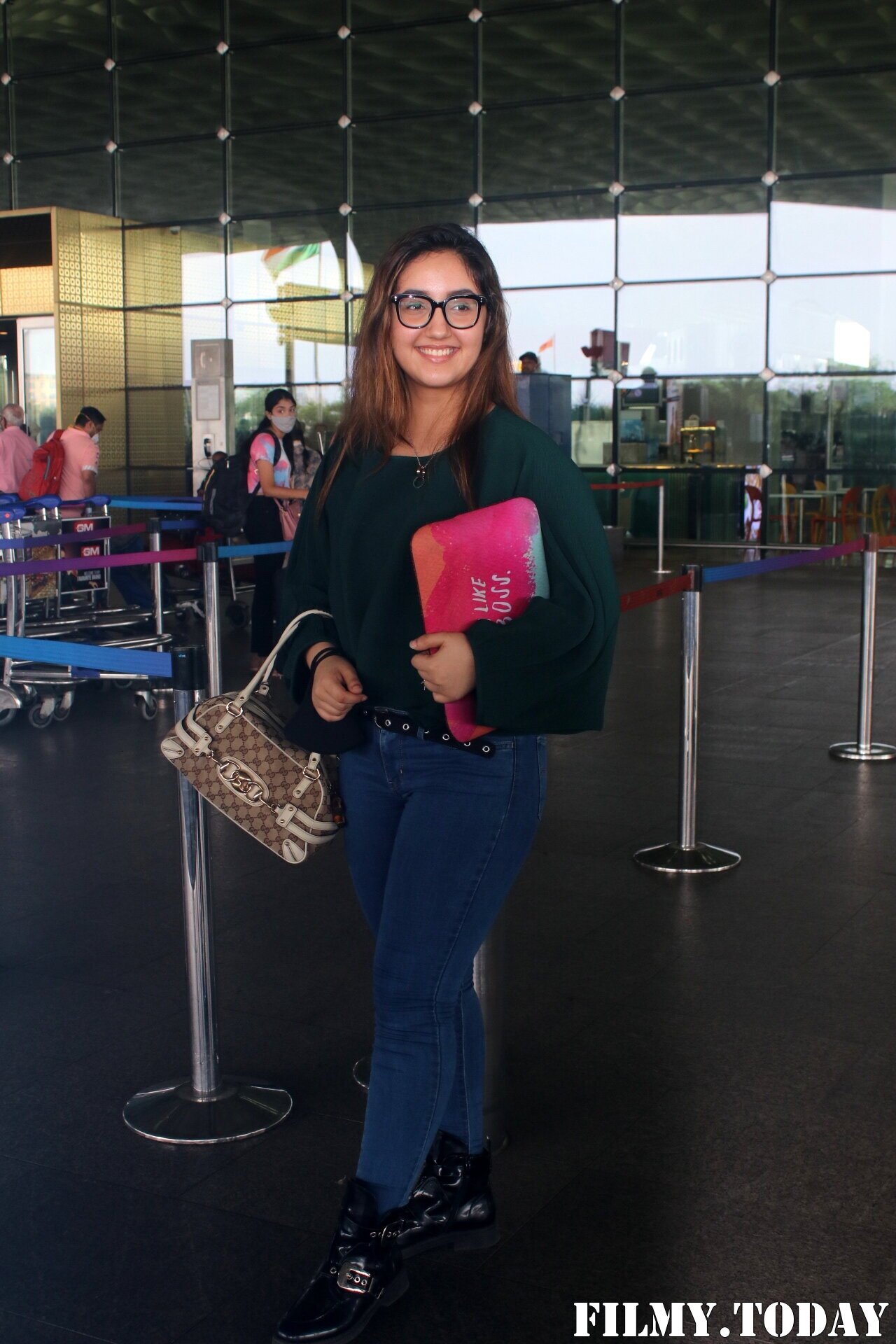 Ashnoor Kaur - Photos: Celebs Spotted At Airport | Picture 1828521