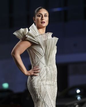 Kareena Kapoor - Photos: Grand Finale Of Lakme Fashion Week 2021