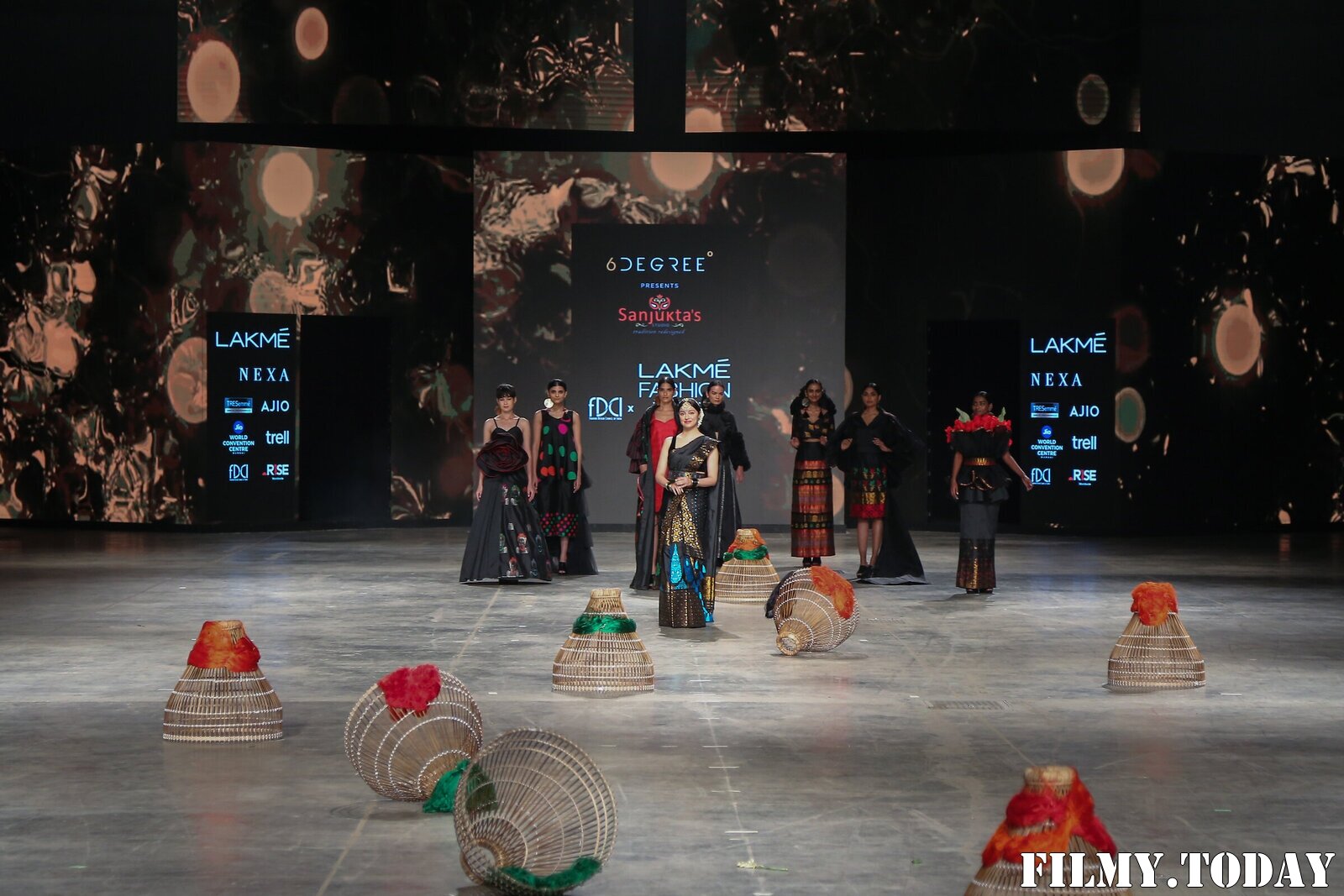 Photos: Sanyukta Dutta Show At Lakme Fashion Week 2021 | Picture 1828479