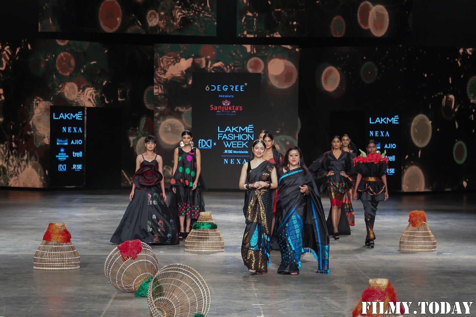 Photos: Sanyukta Dutta Show At Lakme Fashion Week 2021 | Picture 1828481