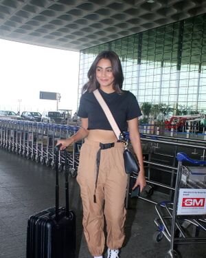 Sana Makbul - Photos: Celebs Spotted At Airport | Picture 1828569