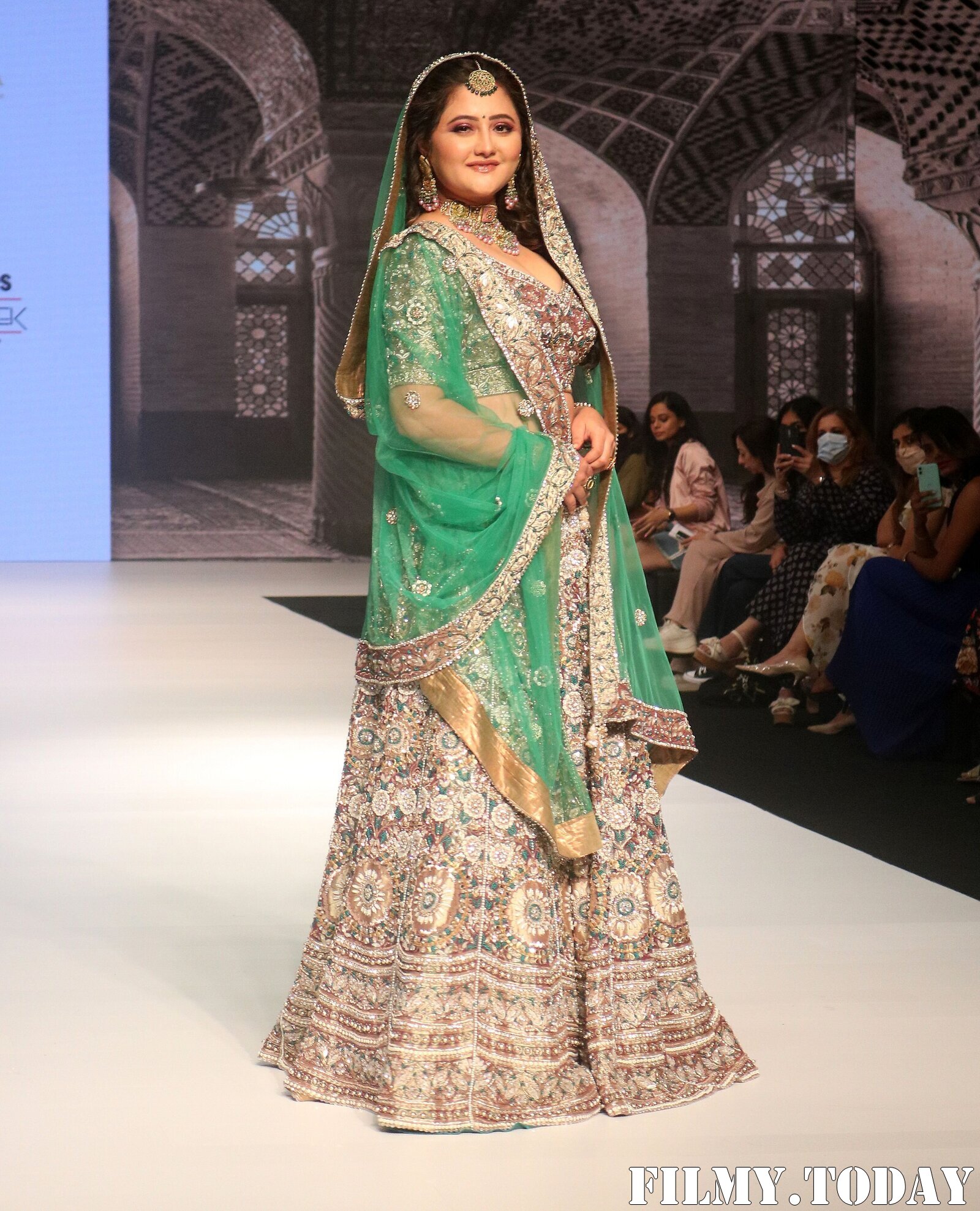 Rashami Desai - Photos: Anu Mehra Show At Bombay Times Fashion Week 2021 | Picture 1828676