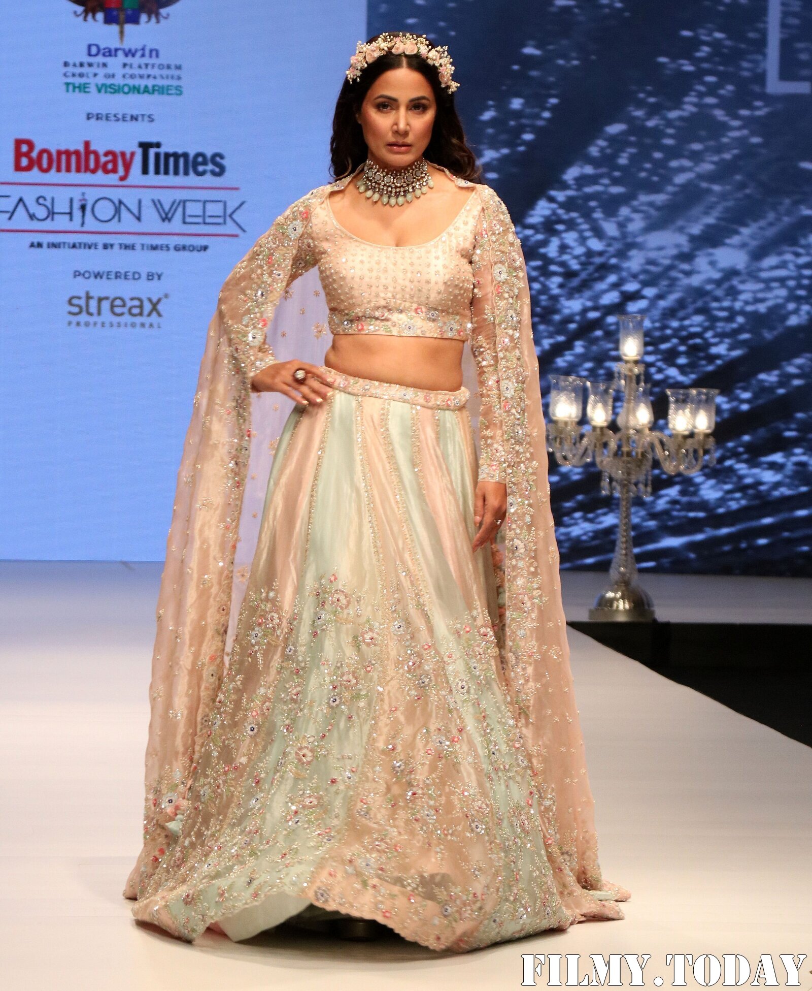 Hina Khan - Photos: Celebs Walks The Ramp At Bombay Times Fashion Week 2021 | Picture 1828757