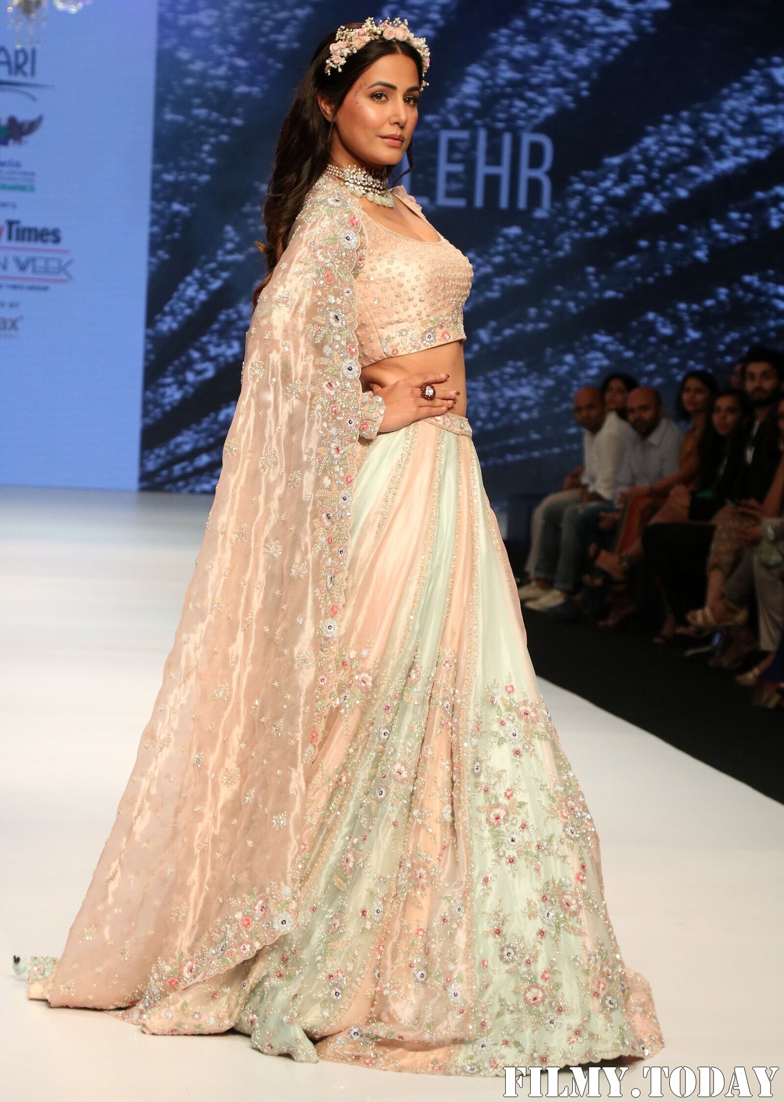 Hina Khan - Photos: Celebs Walks The Ramp At Bombay Times Fashion Week 2021 | Picture 1828759