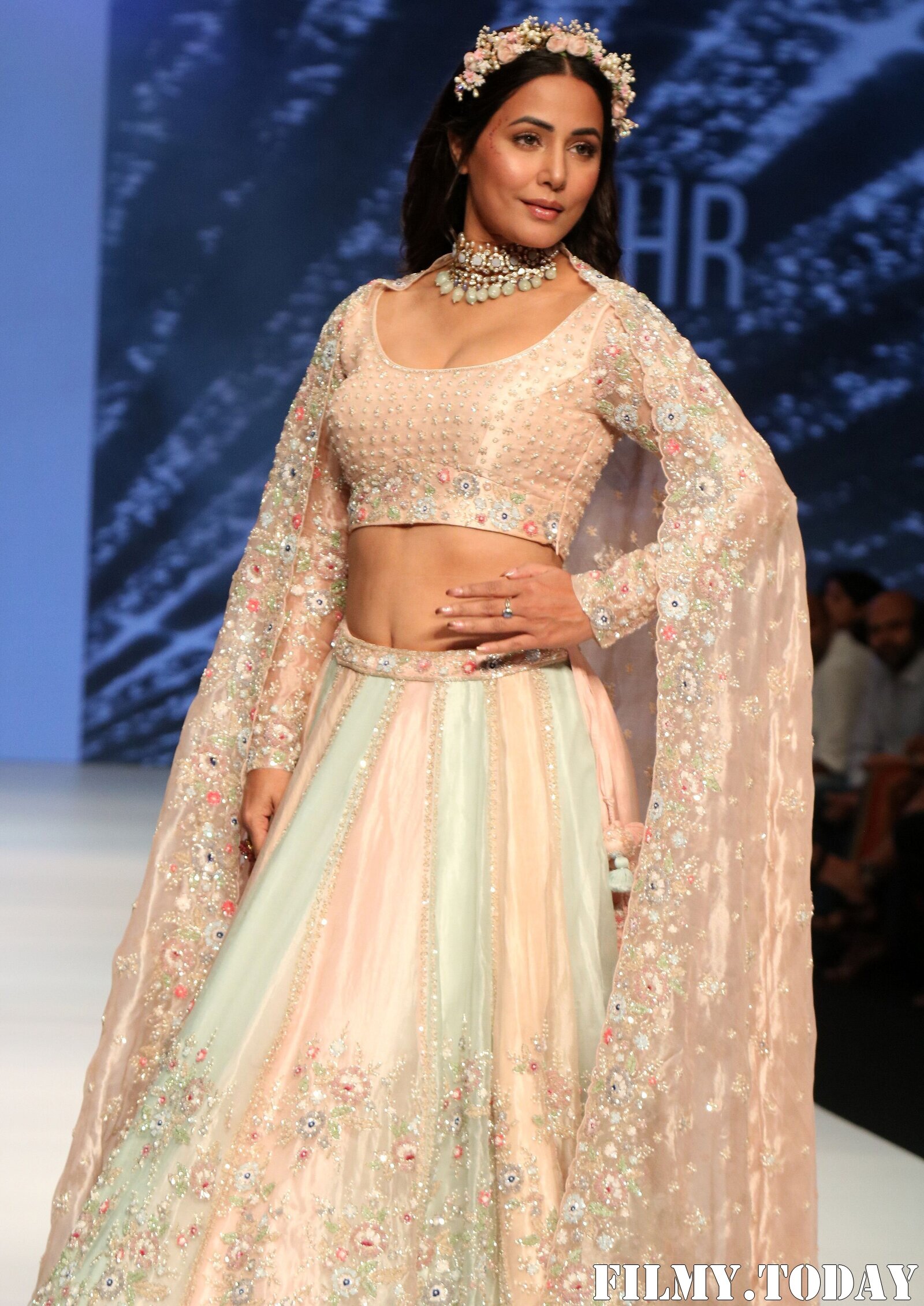 Hina Khan - Photos: Celebs Walks The Ramp At Bombay Times Fashion Week 2021 | Picture 1828762
