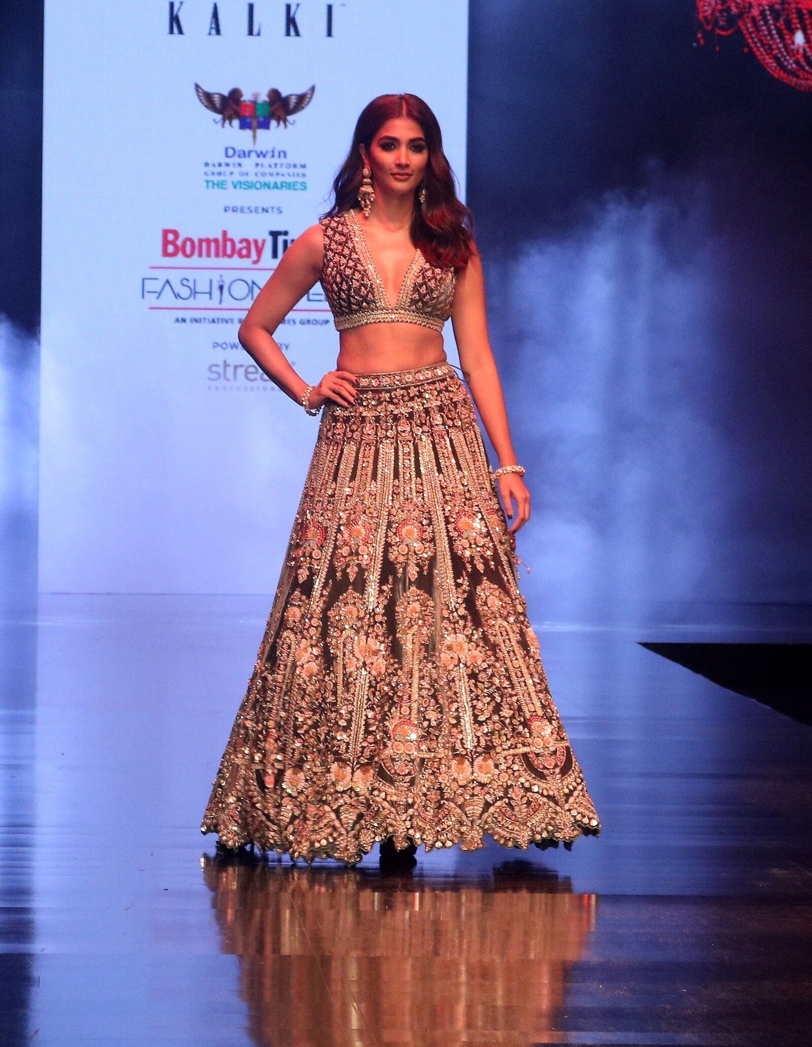 Pooja Hegde - Photos: Celebs Walks The Ramp At Bombay Times Fashion Week 2021 | Picture 1828721