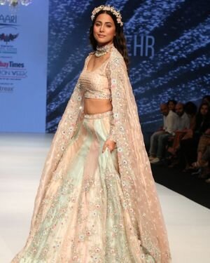 Hina Khan - Photos: Celebs Walks The Ramp At Bombay Times Fashion Week 2021 | Picture 1828764