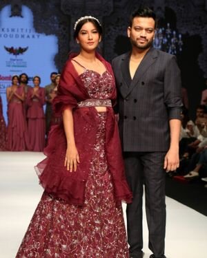 Photos: Celebs Walks The Ramp At Bombay Times Fashion Week 2021 | Picture 1828756