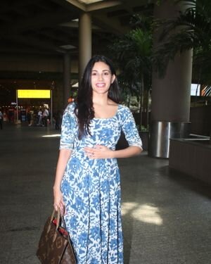 Amyra Dastur - Photos: Celebs Spotted At Airport | Picture 1828847