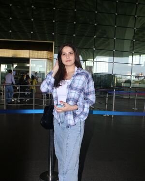Zareen Khan - Photos: Celebs Spotted At Airport | Picture 1828828