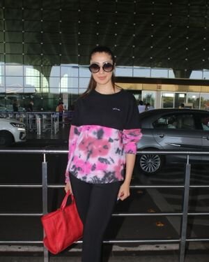 Raai Laxmi - Photos: Celebs Spotted At Airport | Picture 1829674