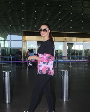 Raai Laxmi - Photos: Celebs Spotted At Airport | Picture 1829677