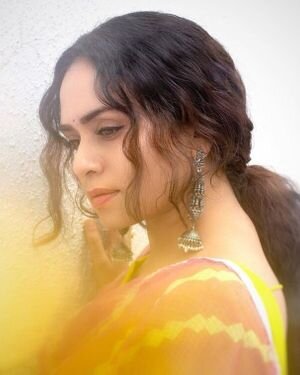 Amruta Khanvilkar Latest Photos | Picture 1830476