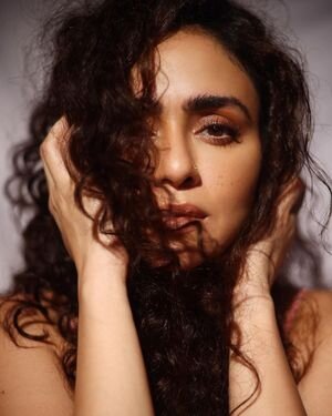 Amruta Khanvilkar Latest Photos | Picture 1830692