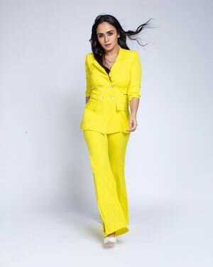 Amruta Khanvilkar Latest Photos | Picture 1830646