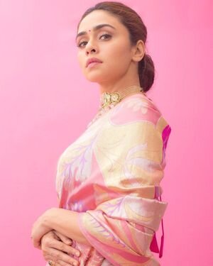 Amruta Khanvilkar Latest Photos | Picture 1830407