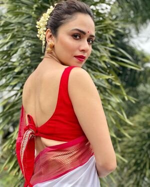 Amruta Khanvilkar Latest Photos | Picture 1830677