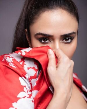 Amruta Khanvilkar Latest Photos | Picture 1830675